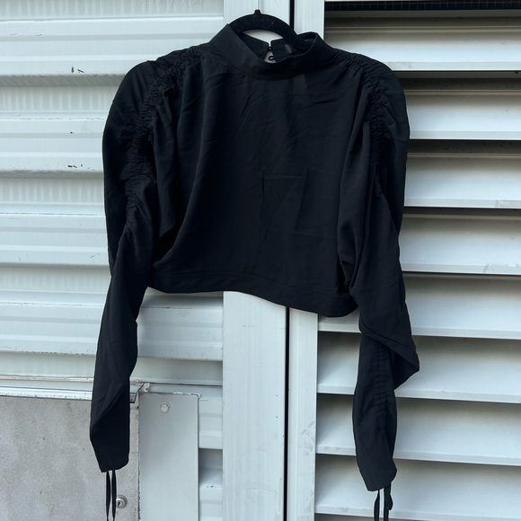 John John cropped top - Picture 3 of 6